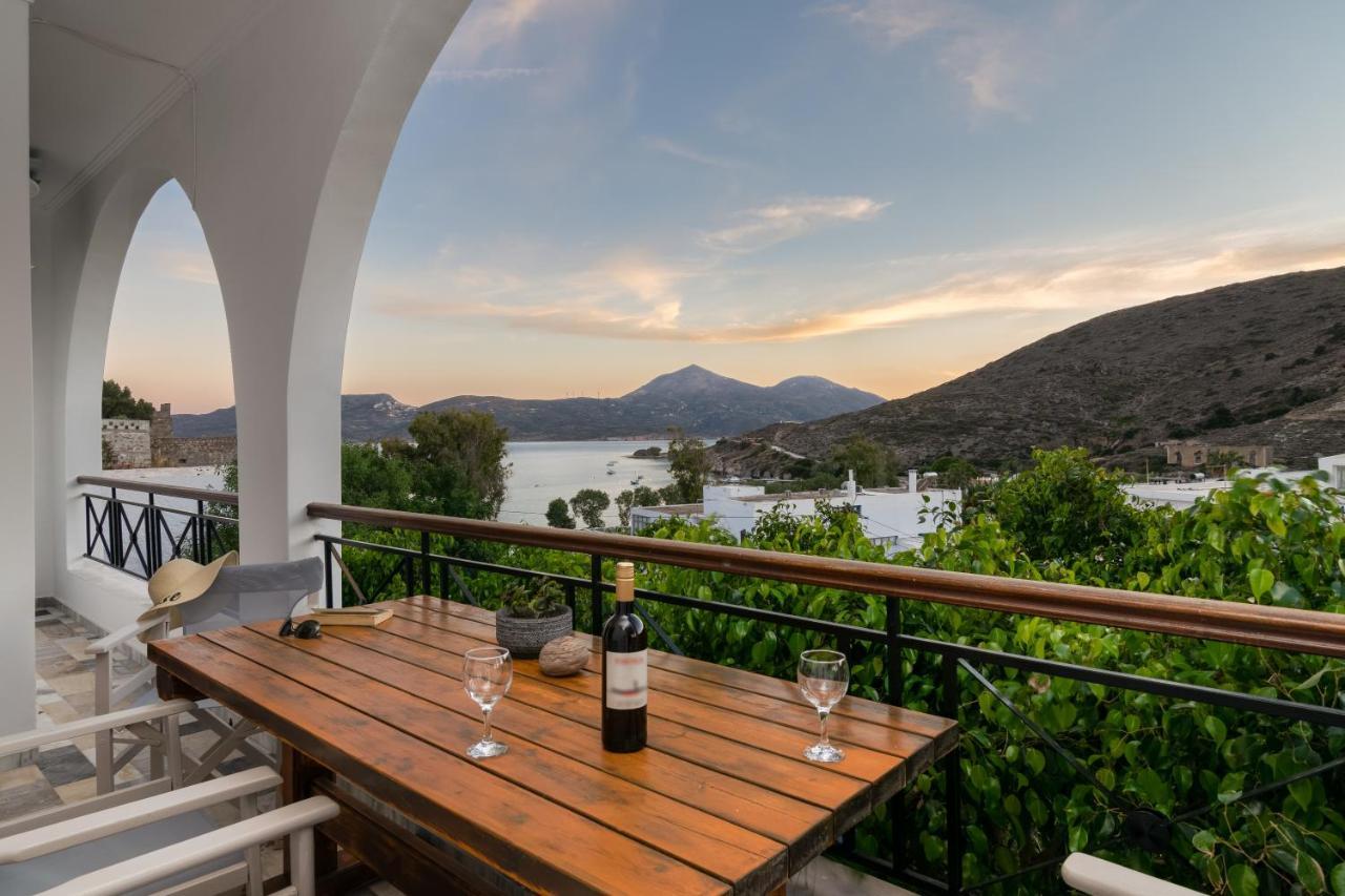 Areti'S Milos Guesthouses Adamantas  Ngoại thất bức ảnh